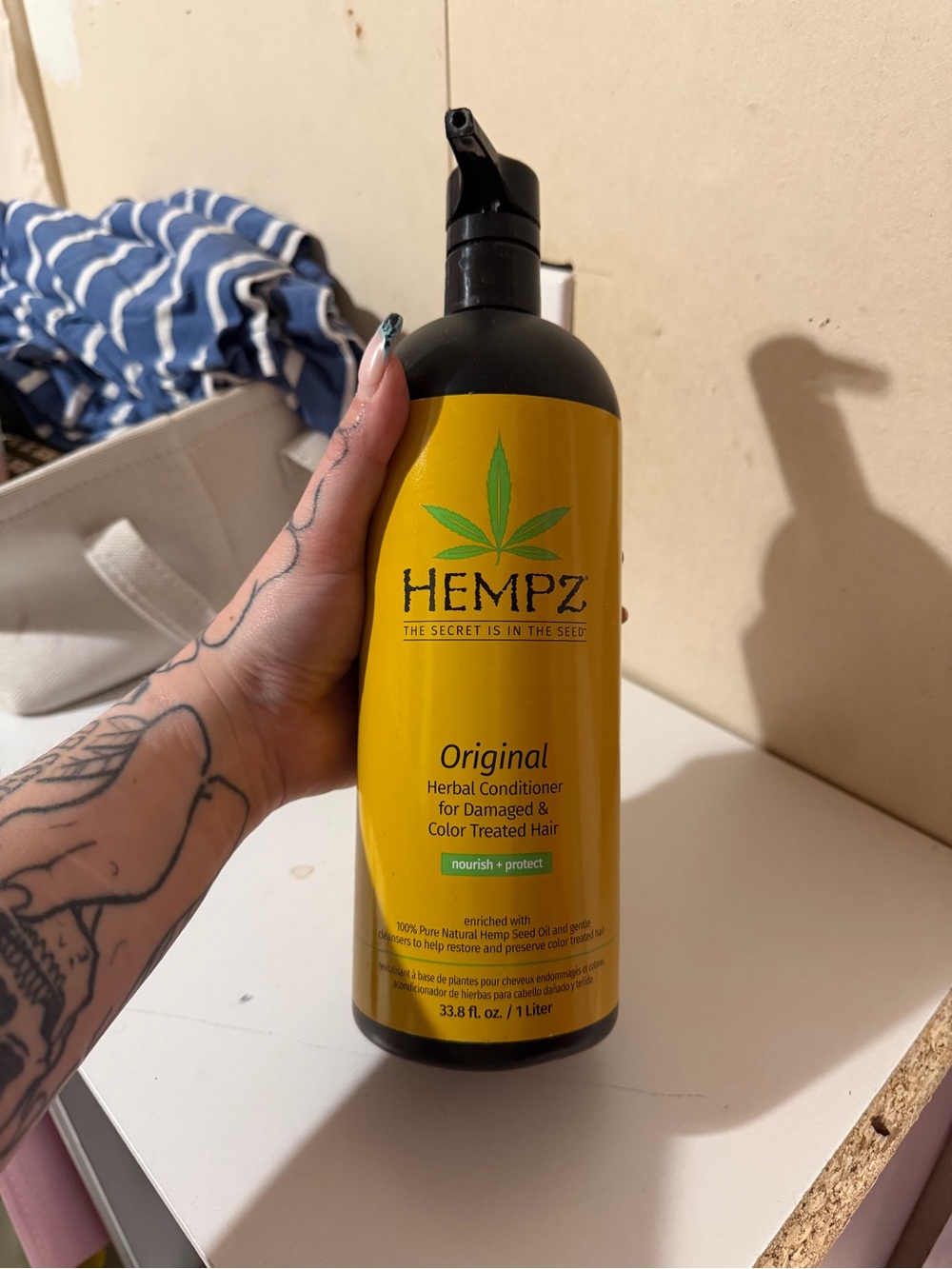 Hempz Original Herbal Conditioner - Yellow and Black Bottle